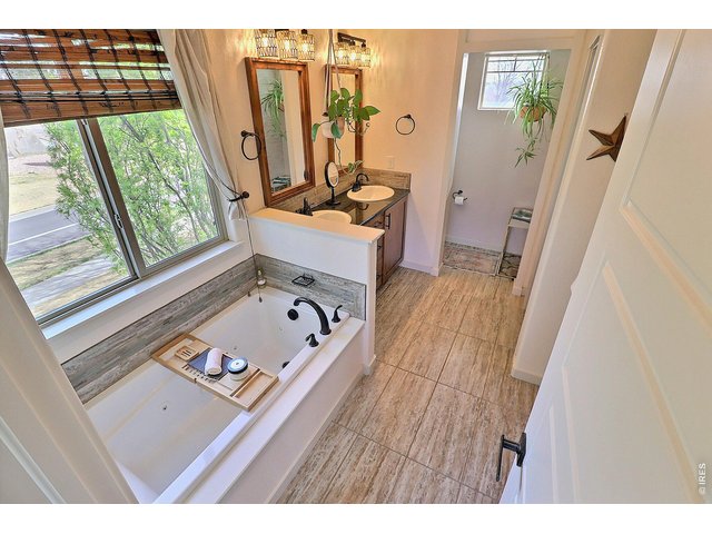 Property Photo 27 Primary Bathroom