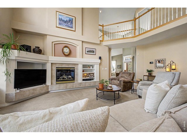Property Photo 6 Skyway overlooking Living Room 