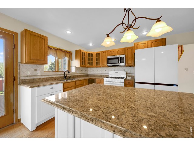 Property Photo 23 Kitchen