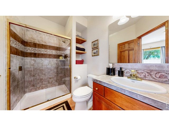 Property Photo 32 Downstairs BR 1 ensuite bathroom 
