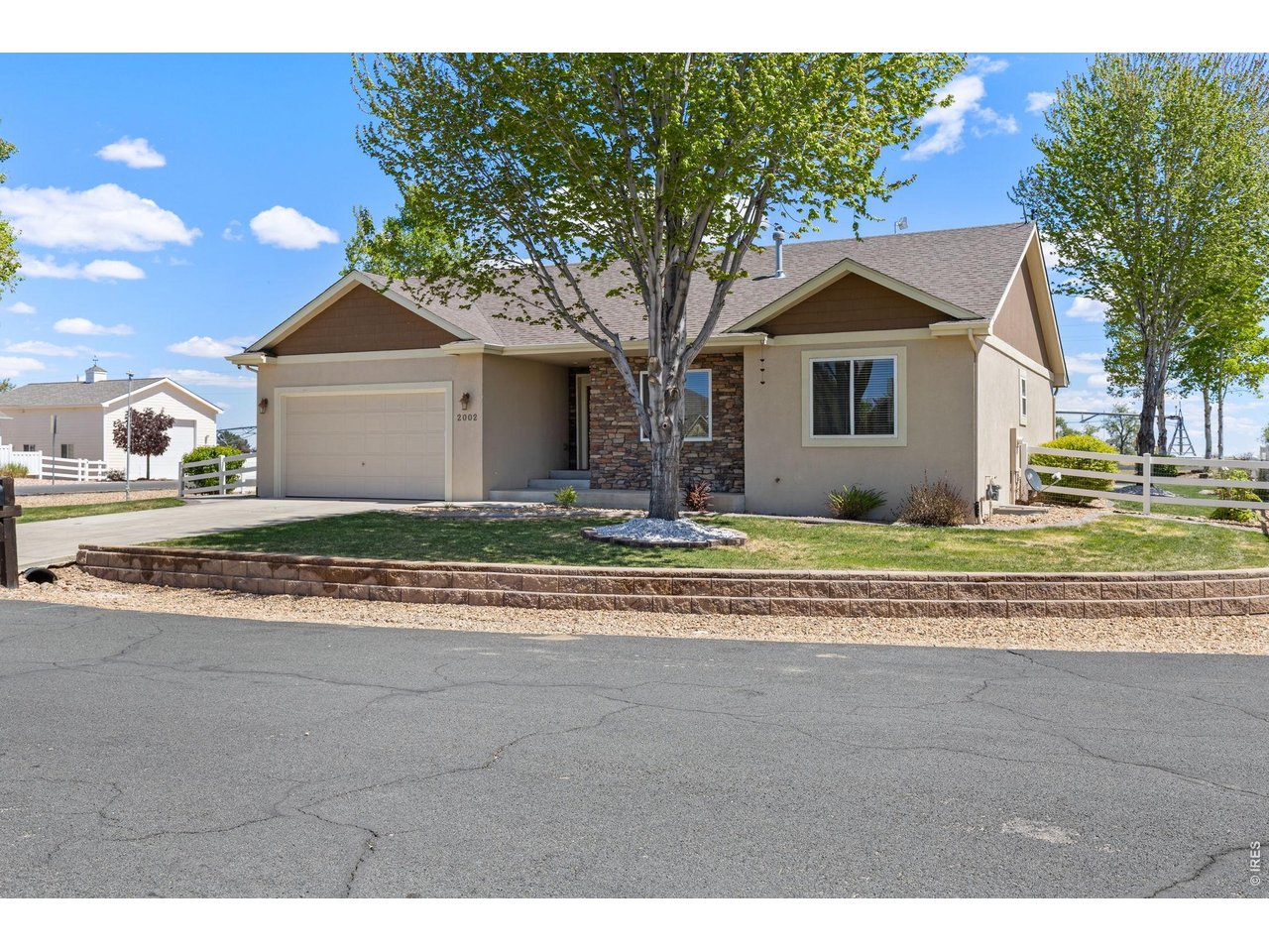 Situated on a private corner lot in a quiet cul-de-sac, this property backs to farm ground offering a peaceful, tucked-away feeling while still being conveniently close to town and ample amenities.