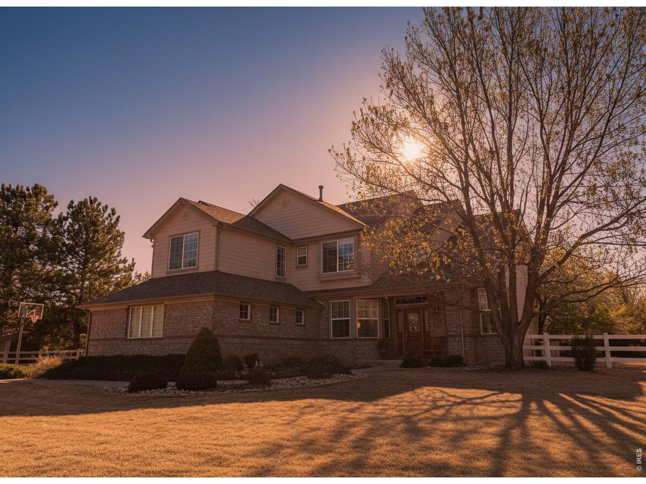 1044 Willow Creek Circle