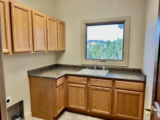 Property Photo 23 Laundry Room