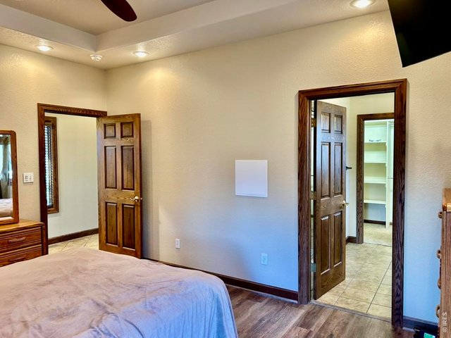 Property Photo 32 Primary Bedroom