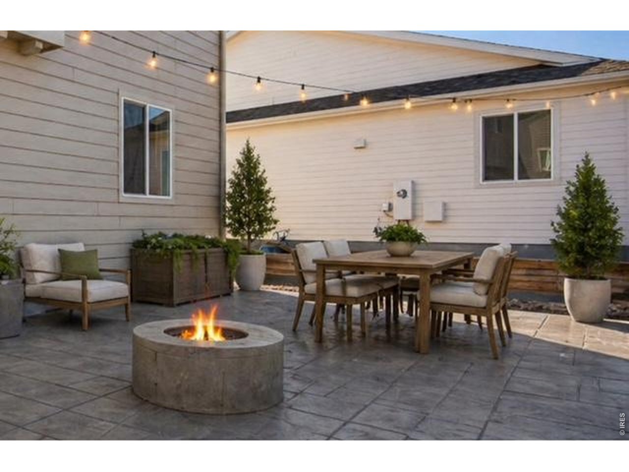 Back Oversized Patio W Gas Firepit 