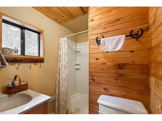 Property Photo 38 Cabin Bathroom