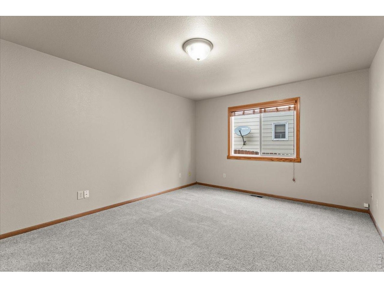 Primary bedroom main level
