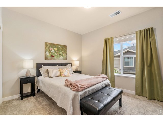 Property Photo 18 Beautiful bright second bedroom