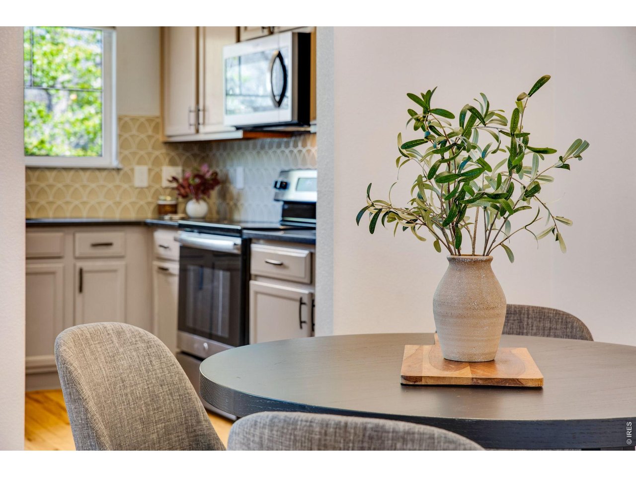 Stainless Steel appliances, great storage in the kitchen - easy access to dining! 