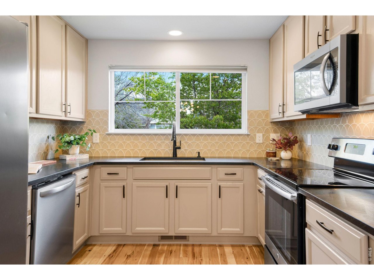 A beautifully curated kitchen transformation! Warm Organic Modern 