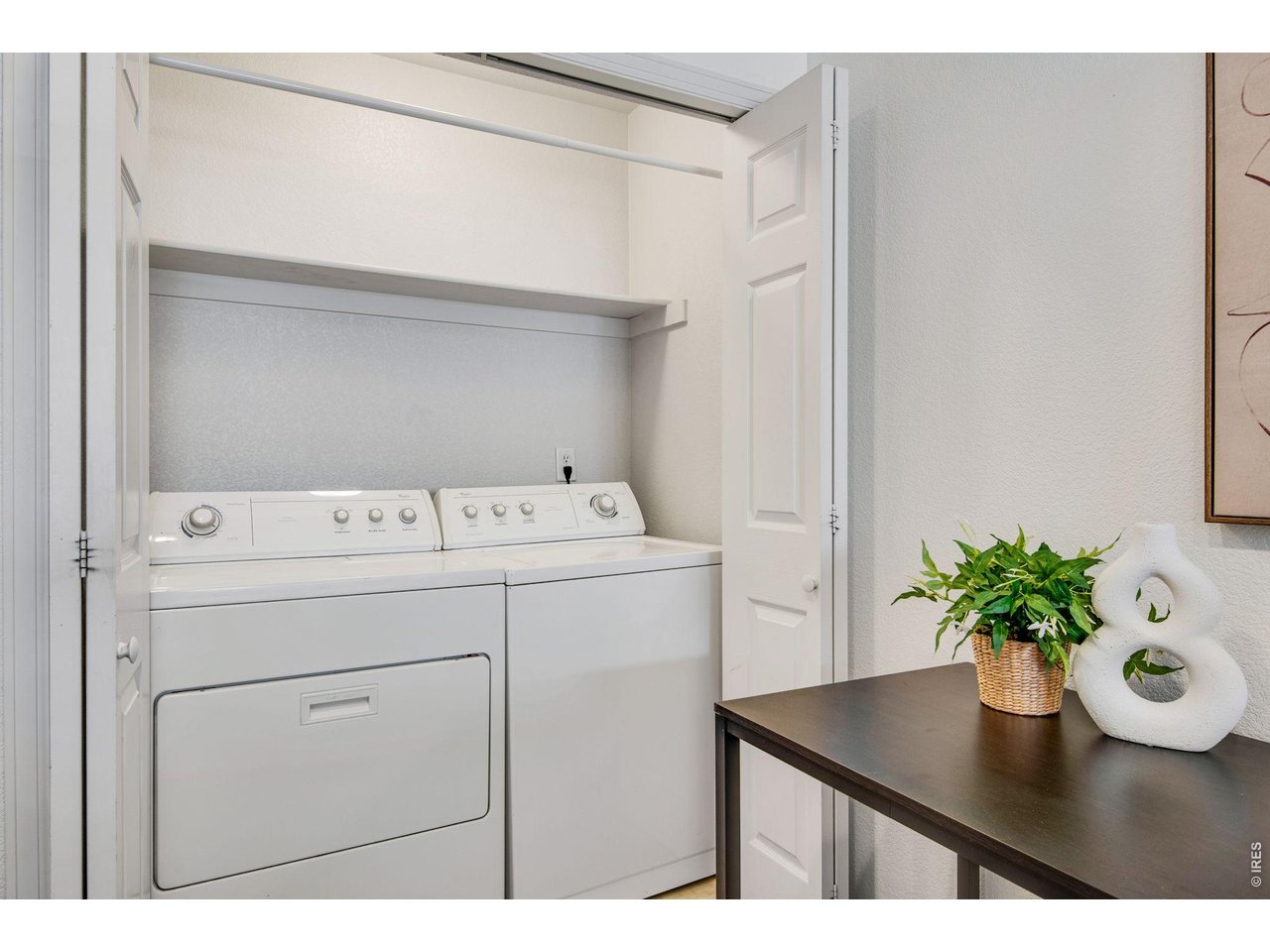 Convenient Upper Level Washer and Dryer (included) 