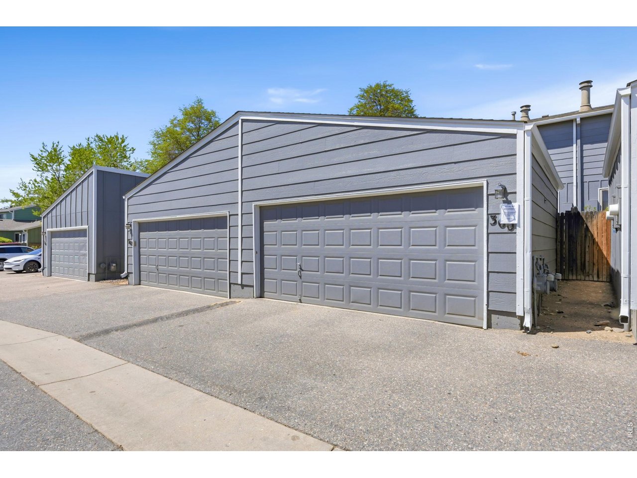 Detached 2 Car Garage
