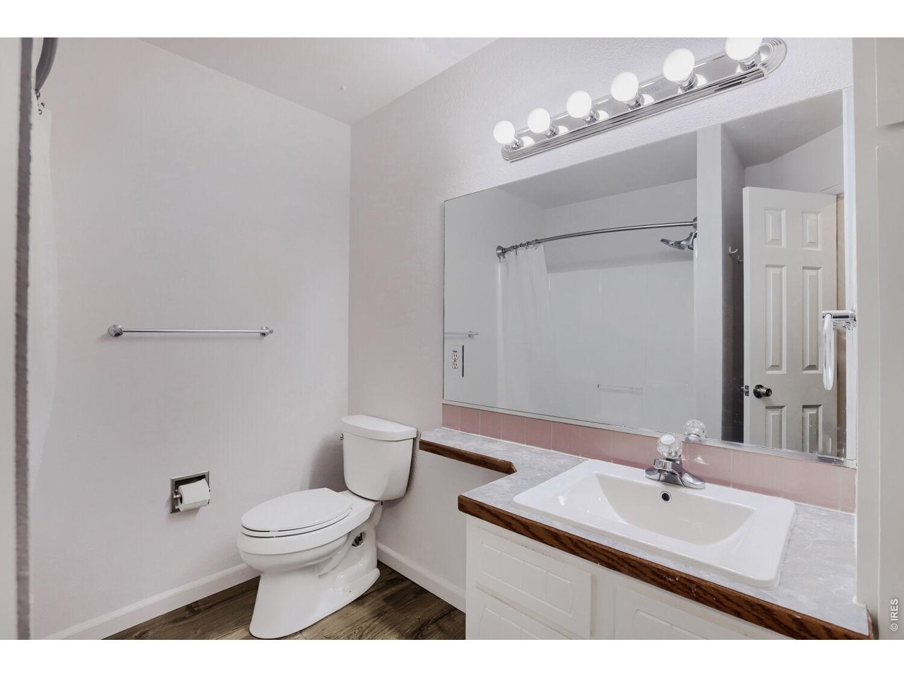 Shared Primary bath