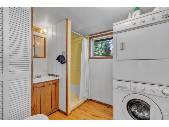 Property Photo 14 main level laundry and 3/4 bath