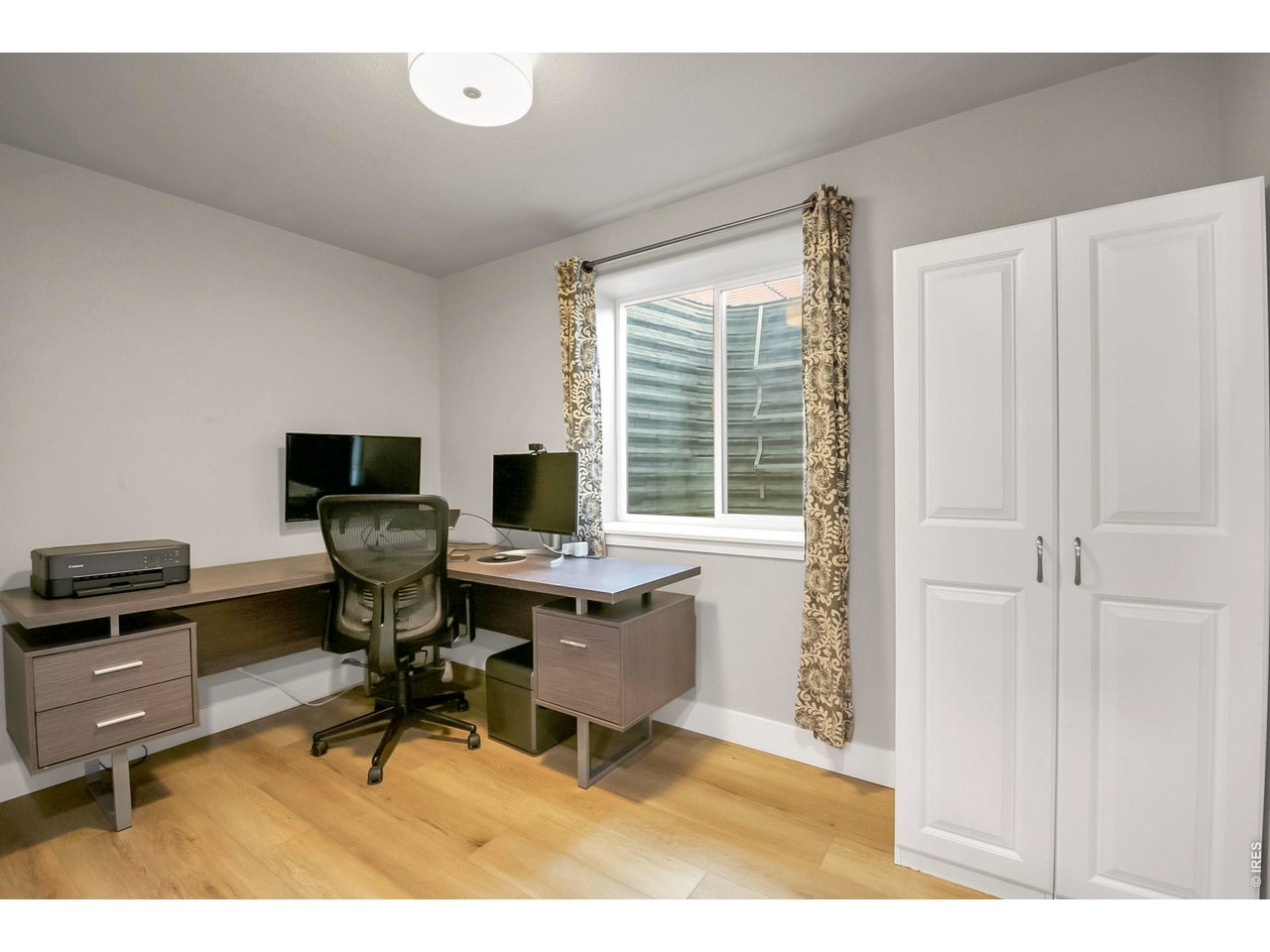 Basement bedroom/office