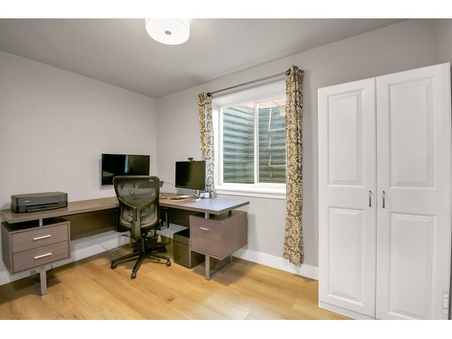 Property Photo 32 Basement bedroom/office