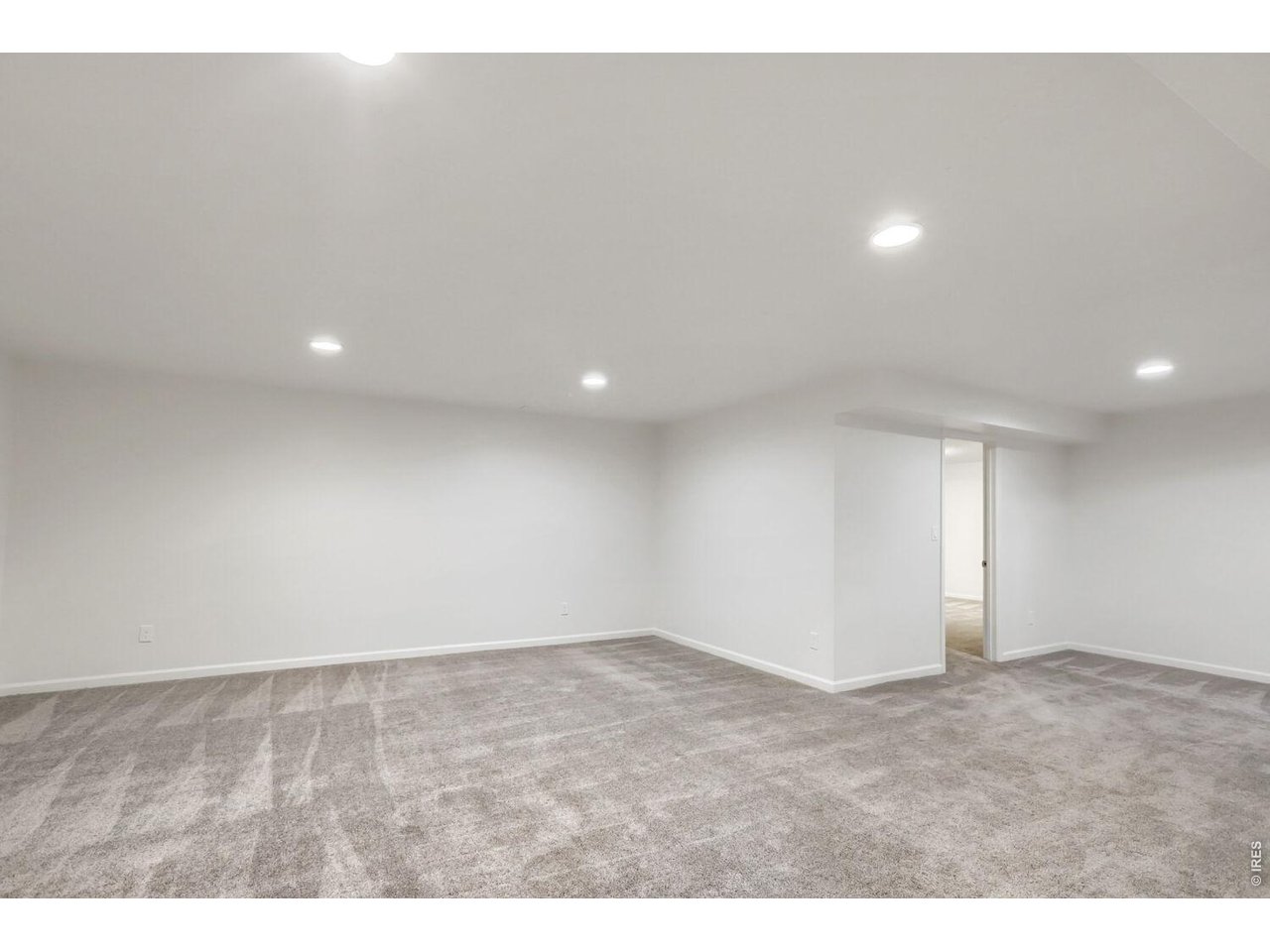 Large second living space in basement