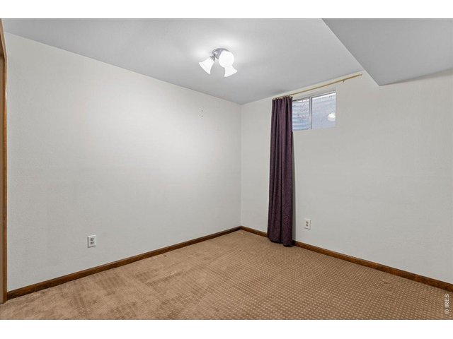 Property Photo 40 Basement bedroom