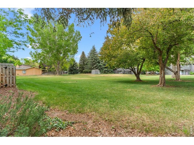 Property Photo 45 Backs directly to a private green belt, managed by the HOA. 