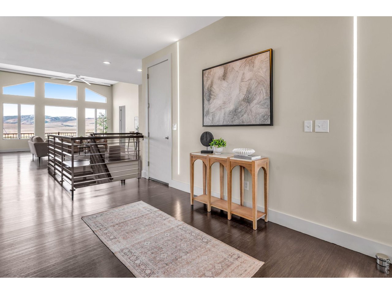 Open Concept, shiny Bamboo floors, volume ceilings, level 5 texture! 