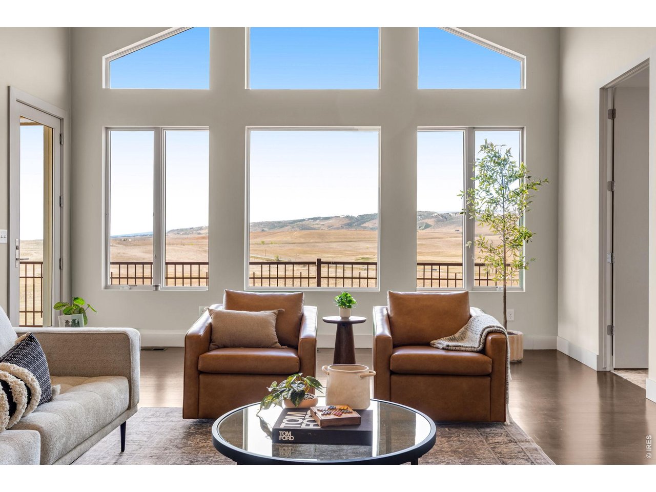 Soaring Ceilings, Exceptional Quality - level 5 texture, and casement Triple Glaze Andersen windows! 