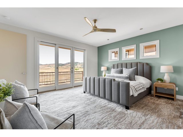 Property Photo 6 The Primary Suite! Have your own private 3 lite slider - 