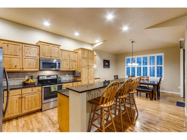 Property Photo 8 Open kitchen 