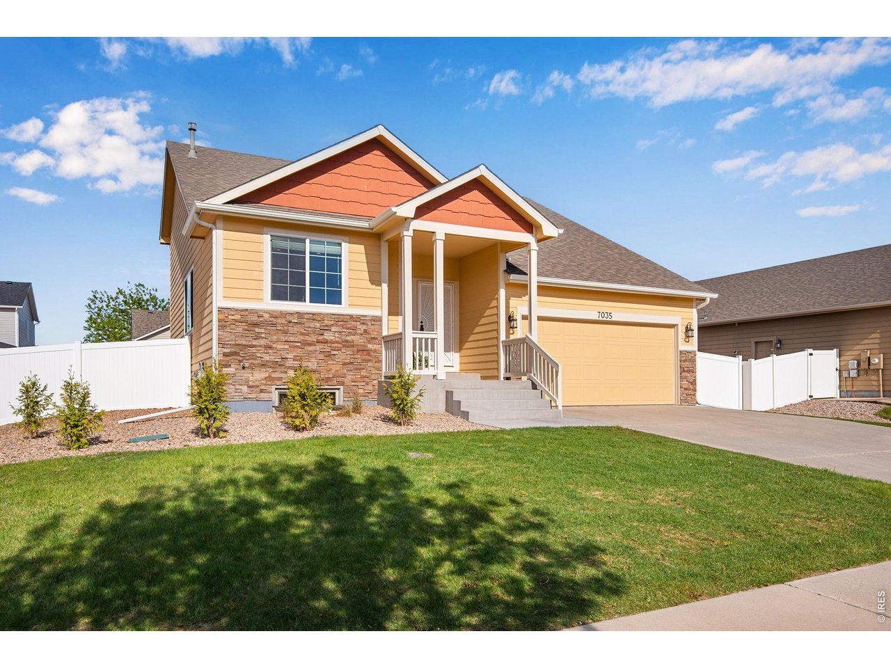 East-Facing in the peaceful Meadows community only 12 to 15 minutes from north Fort Collins and down the street from the spacious community Park! 