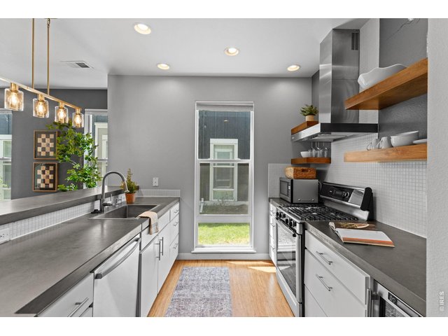 Property Photo 15 