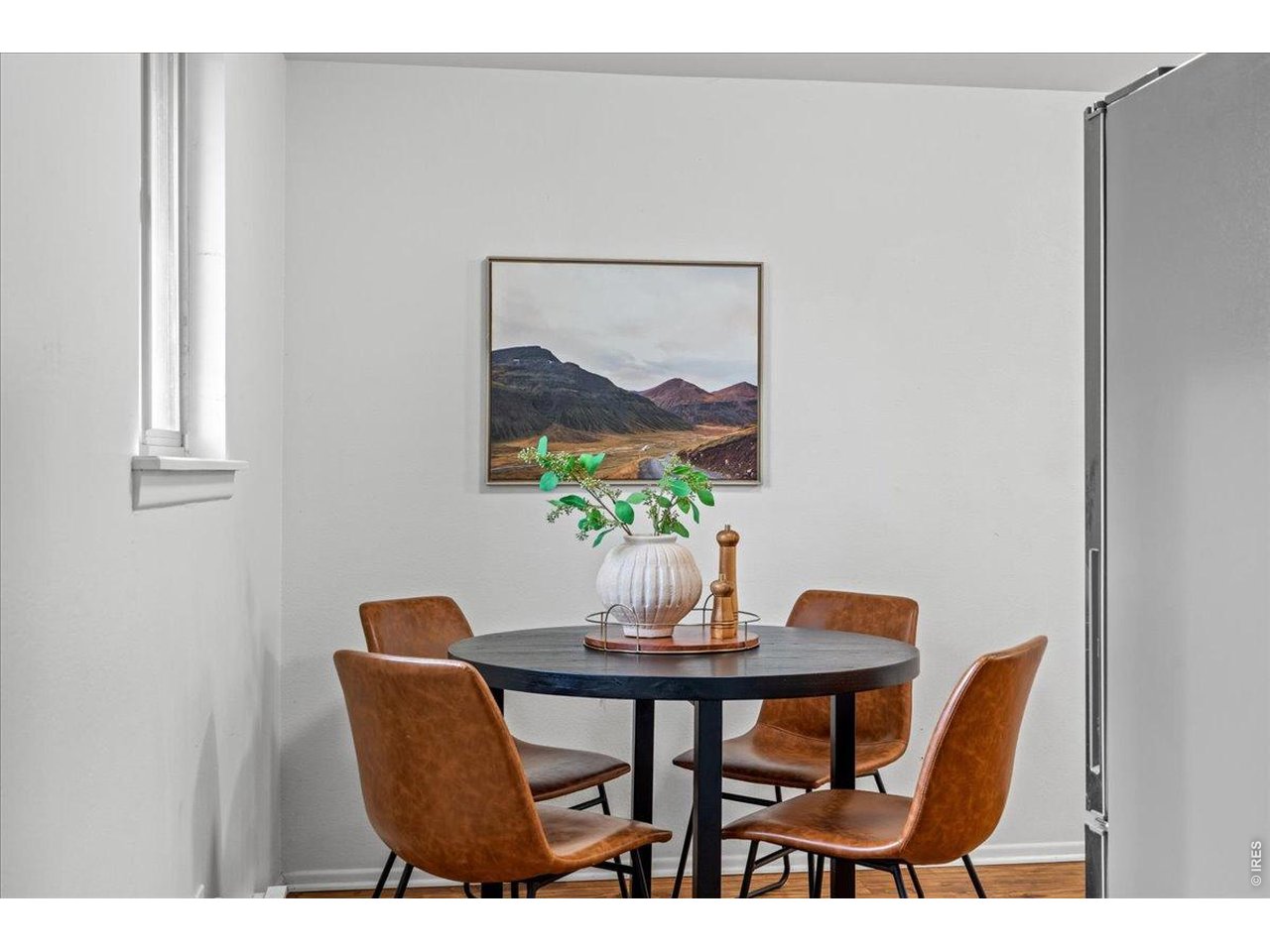 Eat-In Dining