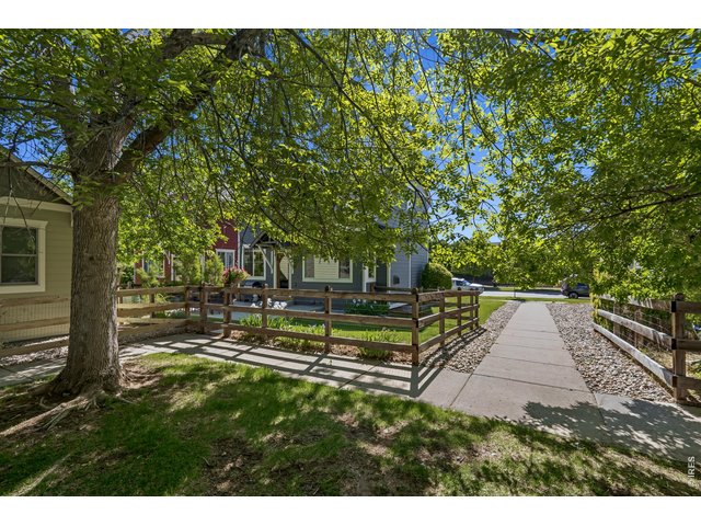 Property Photo 22 Walk way on south side of home provides lots of separation. 