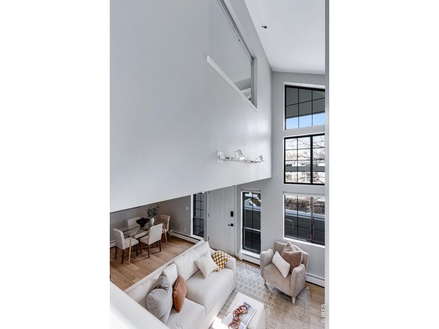 Property Photo 20 Architecturally Striking Vaulted Ceilings!