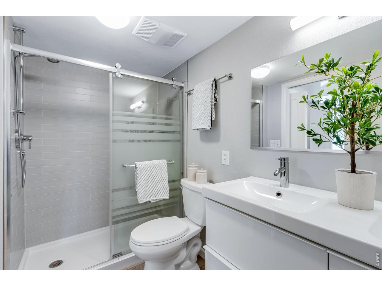 Modern newly remodeled baths!