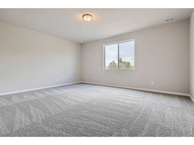 Property Photo 20 Primary suite
