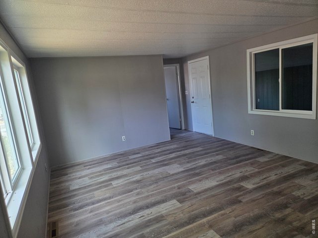 Property Photo 10 Living Room