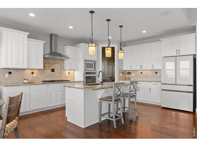 Property Photo 13 Large open kitchen
