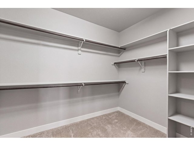 Property Photo 24 Walkin closet