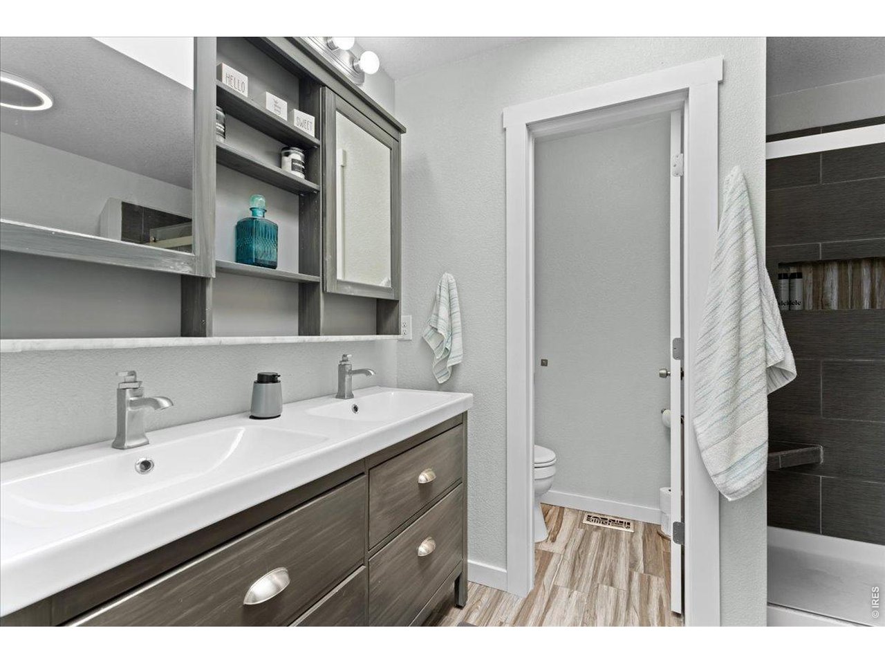 Double Vanity