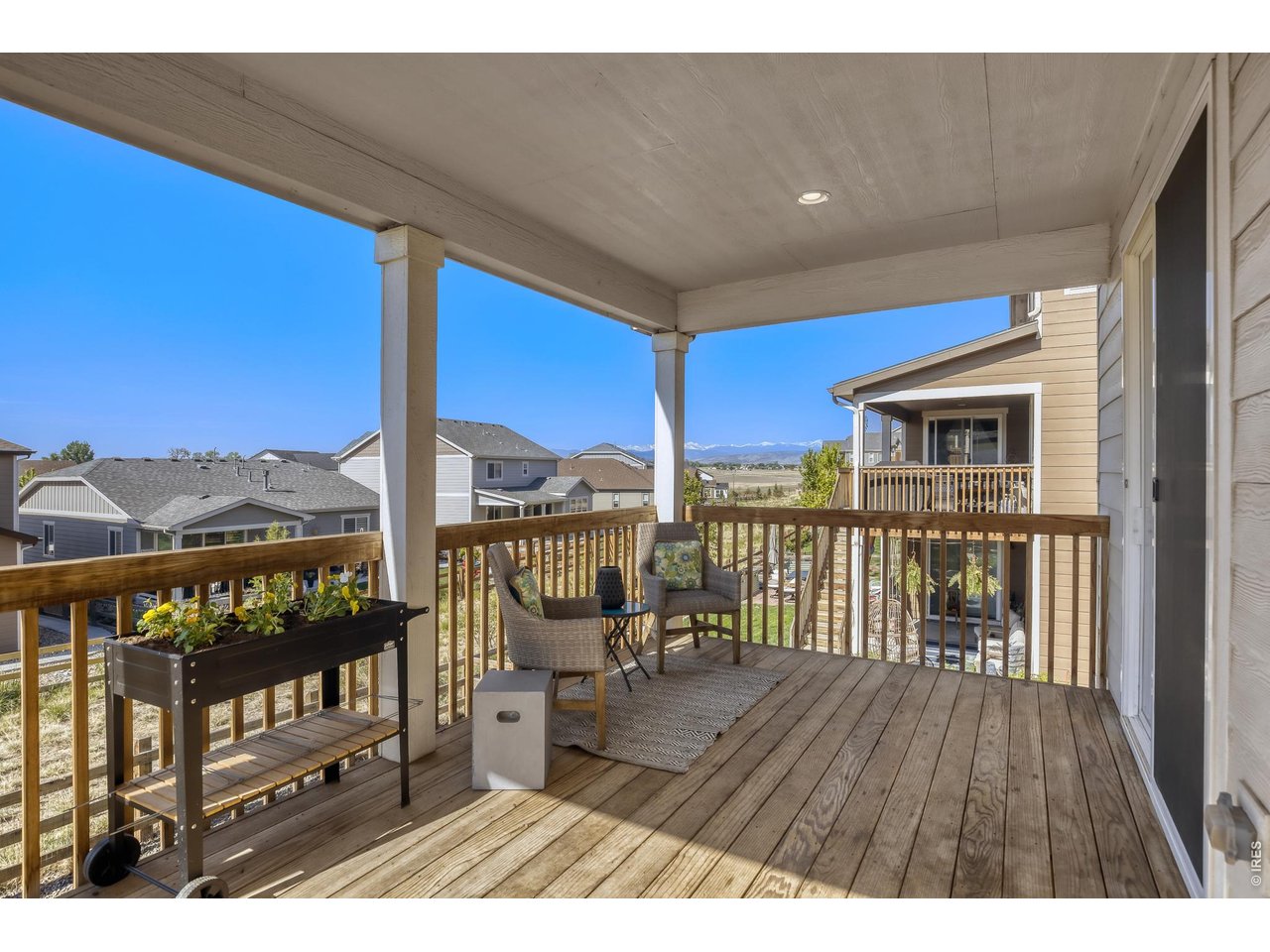 1055 Rubinette Ln - Upper Deck/Mountain Views
