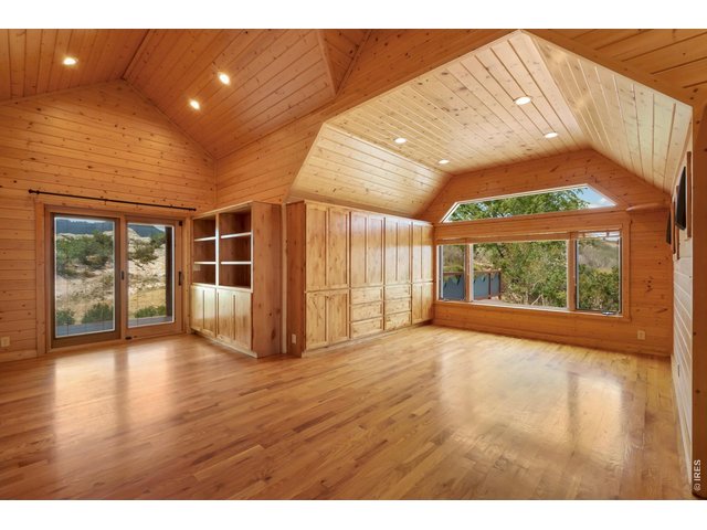 Property Photo 17 Talk about opportunity! Studio? Playroom? Yoga Space?