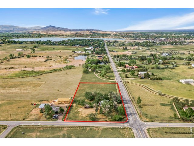 Property Photo 2 Lot lines are approximate