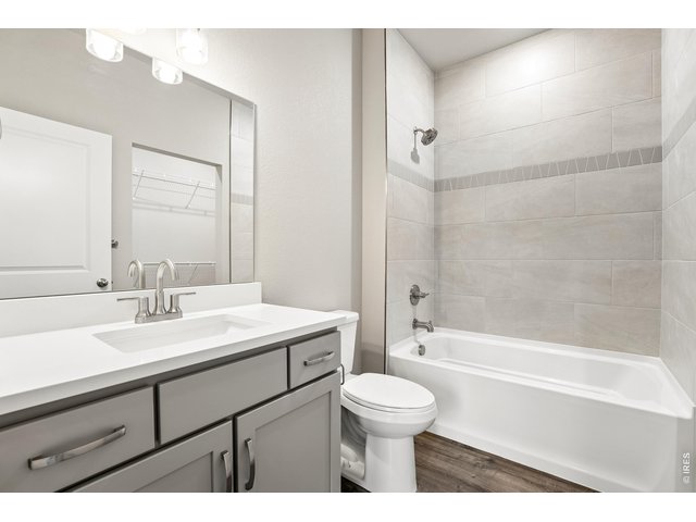 Property Photo 17 Second bathroom 