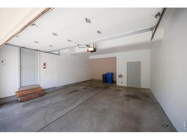 Property Photo 40 Attached garage 500sqft - with mechanical room