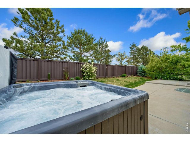 Property Photo 35 Hot tub included!!