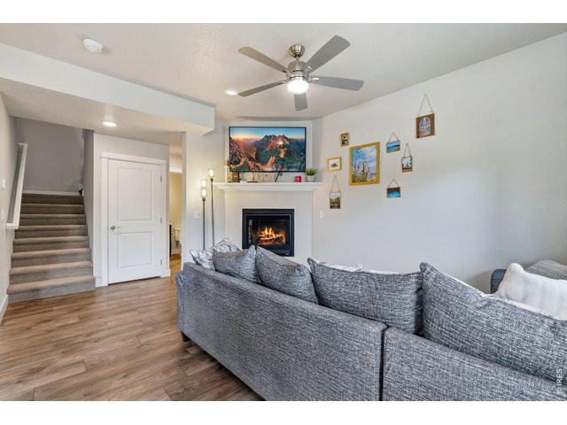 Property Photo 3 Living Room