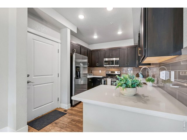 Property Photo 8 Quartz Countertops