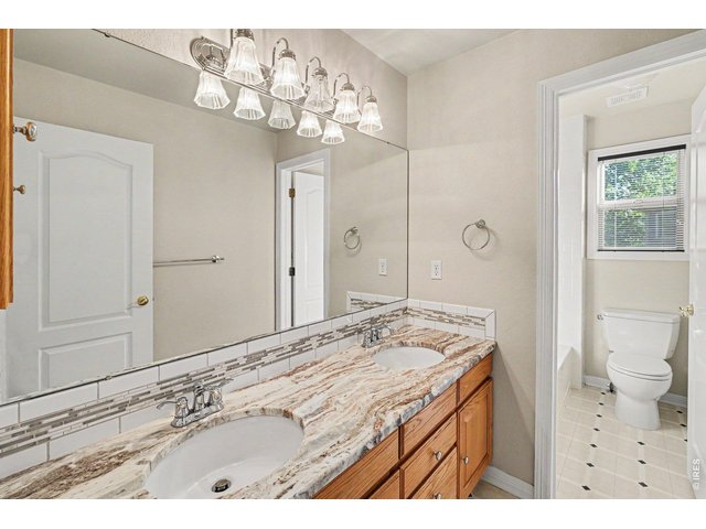 Property Photo 22 full bathroom on second floor 
