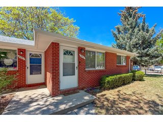 2051-2053 Collyer St Longmont, CO 80501