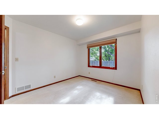 Property Photo 22 Bedroom 2