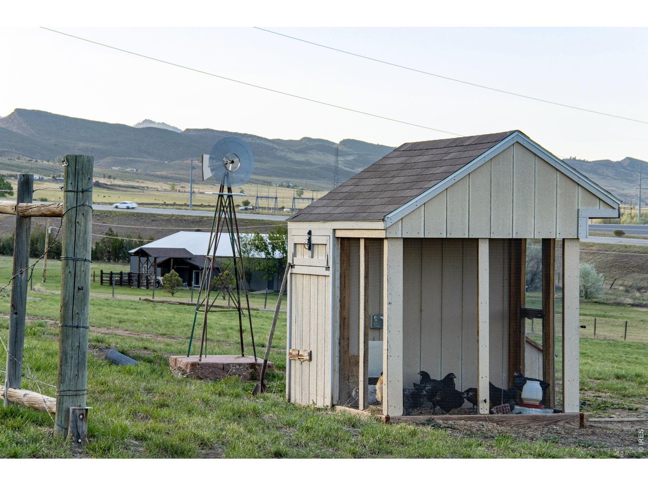Chicken coop included 